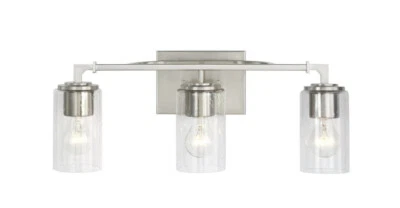 Luz de tocador Sea Gull Lighting Lawrence de 3 luces de níquel cepillado con vidrio sembrado Foto 1 de 3