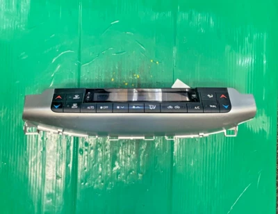 2011-2013 Lexus CT200h AC Heater Climate Control - Image 1 of 4