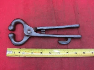 VTG HOG BULL NOSE CATTLE NOSE LEAD PLIERS PULLER OLD LIVESTOCK FARM TOOL DECOR - Picture 1 of 7