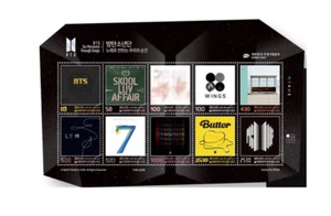 Estampilla conmemorativa oficial del décimo aniversario de BTS OUR MOMENTS - Imagen 1 de 1