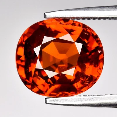 💎 2,78ct 8,5x7,5mm VS Almofada Natural Laranja Spessartite Granada - Gema da África - Imagem 1 de 4