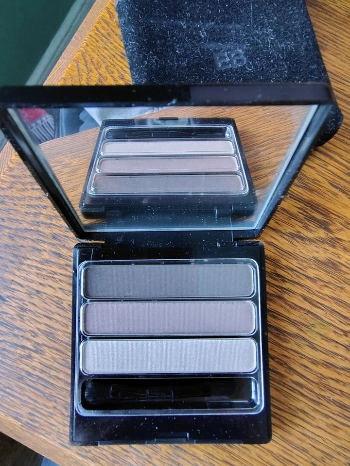 Edward Bess Eyeshadow Trio – Island Escape 01 – Unused in Velvet Pouch - Image 1 of 4