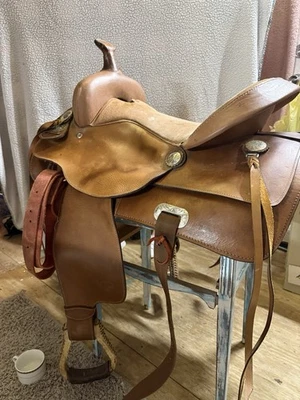 King Series 16 西式马鞍 — 第 1/4 张图片