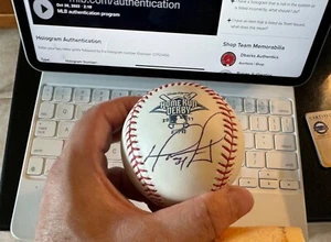 2011 HR Derby Game used Ball Signed By David Ortiz MLB/JSA Holo/Auth Rare PAPI - Picture 1 of 4