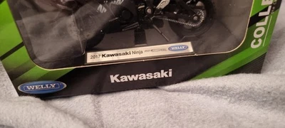WELLY DIE CAST 1/18 SCALE MOTORCYCLE NEW  2017 KAWASAKI NINJA  Kawasaki Box - Image 1 of 4