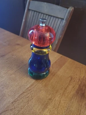 Мельница для перца Olde Thompson Sunset Fiesta измельчитель перца постмодернистское будущее  - Изображение 1 из 4