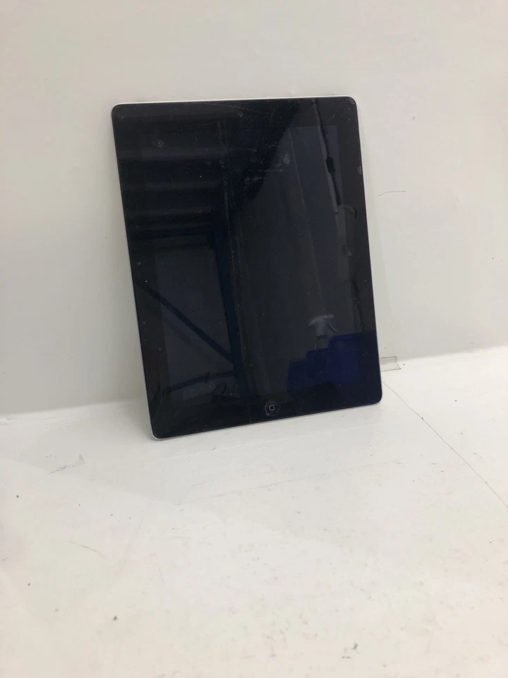 iPad 2 Black A1395 - 11" - Wifi - Network Unlocked - FAULTY - Image 1 of 4