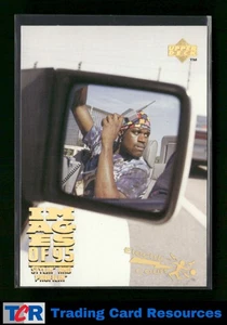 1995-96 Upper Deck #327 Shaquille O'Neal Stylin' Profilin' Electric Court Gold - Picture 1 of 2