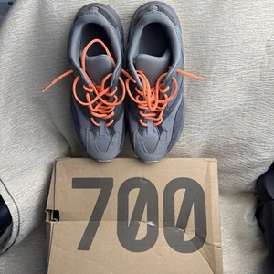 VNDS - Size 10 - adidas Yeezy Boost 700 Teal Blue - FW2499 - Picture 1 of 7