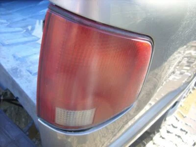 Lámpara de luz trasera derecha pasajero 94-03 S10/S15/SONOMA S-317RM Foto 1 de 4