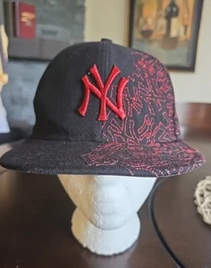 New Era 59Fifty schwarze Kappe New York Yankees mit roten Nähten Gr. 7 1/4 - Bild 1 von 6