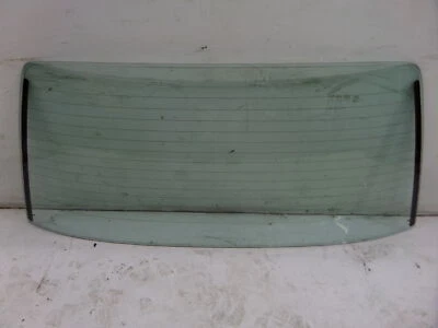 Parabrisas trasero BMW 325i sedán E30 OEM 328i Foto 1 de 3