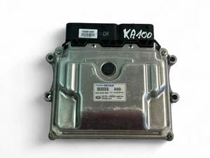 KA100 KIA Engine Control Unit ECU 39103-04CD0 - Picture 1 of 5
