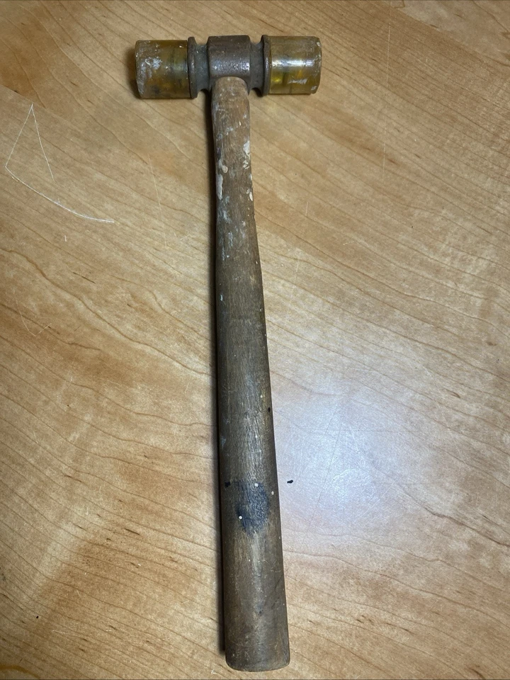 MAZO CON PUNTA DE PLÁSTICO DURO DOBLE CABEZA 11" VINTAGE con mango de madera Foto 1 de 4