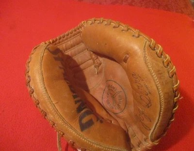 Guante de colección Yogi Berra Spalding 42-7517 de cuero de grano superior derecho Foto 1 de 4