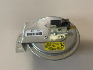 TRANE AMERICAN STANDARD C340773P01 .50WC PRESSURE SWITCH TRIDELTA 6089A-1912 - Picture 1 of 4