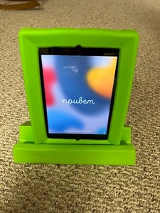 Apple iPad 6ta Generación 128 GB Wi-Fi Gris Espacial con Cubierta y Soporte BigGrips - Imagen 1 de 4