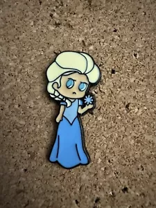 Brand New Disney Princess Frozen Elsa enamel pin - Picture 1 of 2