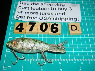 V4706 D BOMBER  CHRISTMAS TREE COLOR FISHING LURE - Image 1 of 4