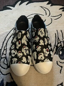 Zapatos nativos con estampado de Mickey Mouse de los parques de Disney para mujer 13/hombre 11 - Imagen 1 de 3