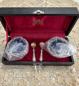 VINTAGE NEW EPM COBALT BLUE AMD METAL SALT CELLARS AND SPOON SET IN CASE, JAPAN - Picture 1 of 12