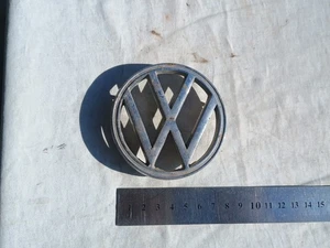 Old  VW Volkswagen Badge Beetle Fastback Sedan Wagon - Foto 1 di 5
