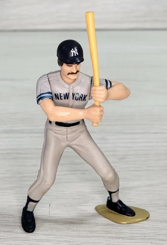 Vtg 1988 Don Mattingly MLB Major League Baseball 4" Action Figure Kenner Yankees Cover