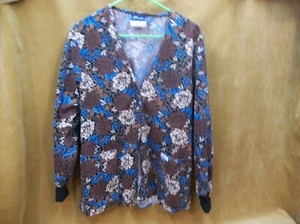 Woman's Size Small Nurses Top Scrub Printed Floral  Long Sleeve Snap - Picture 1 of 7