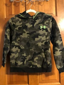 Under Armour Boy's Hooded Camo Sweatshirt Youth Medium EUC - Picture 1 of 5