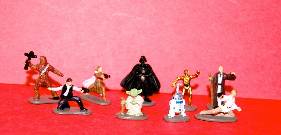 JUEGO DE FIGURAS SUELTAS COMPLETAS STAR WARS MICRO MACHINES PERSONAJES CLÁSICOS II Foto 1 de 1