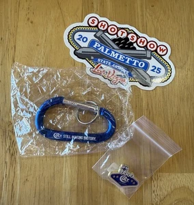 2025 Shot Show Las Vegas Gold & Blue Colt Lapel Pin, Blue Carabiner Sealed NEW - Picture 1 of 1