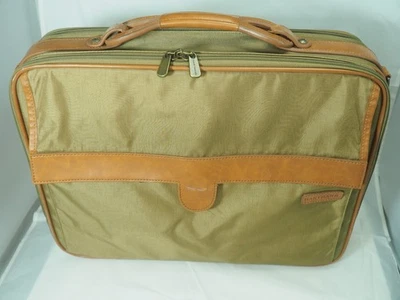 HARTMANN NYLON con BOLSA DE EQUIPAJE DE CUERO Foto 1 de 4