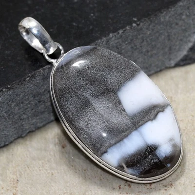 Colgante étnico Owhyee enchapado en plata 925 ópalo azul joyería tamaño 2,2" JW Foto 1 de 3