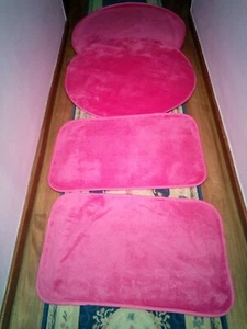 4 ALFOMBRA TERCIOPELO ROSA FRAMBUESA.REDONDA 90x90CM Y RECTANGULAR.1REGALO.LOTE - Imagen 1 de 4
