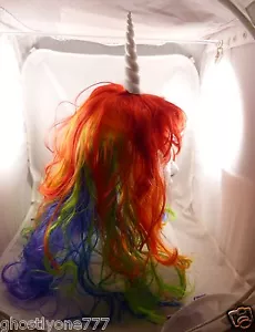 Parrucca unicorno colore arcobaleno capelli unicorno corno accessorio costume halloween - Foto 1 di 9