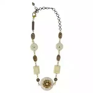 Snow White Necklace - Picture 1 of 4