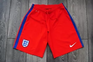 ENGLAND NATIONAL TEAM AWAY FOOTBALL SHORTS 2016 SIZE MENS MEDIUM NIKE RED SOCCER - Picture 1 of 12