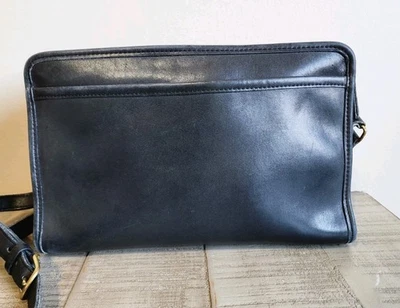 Vtg COACH Swagger Bag 9820 Black Leather Zipper Shoulder Strap XXXX-XXX USA - Image 1 of 4