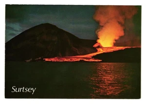Cartolina d'epoca vulcano Surtsey Islanda scena eruzione flusso di lava da collezione - Foto 1 di 2