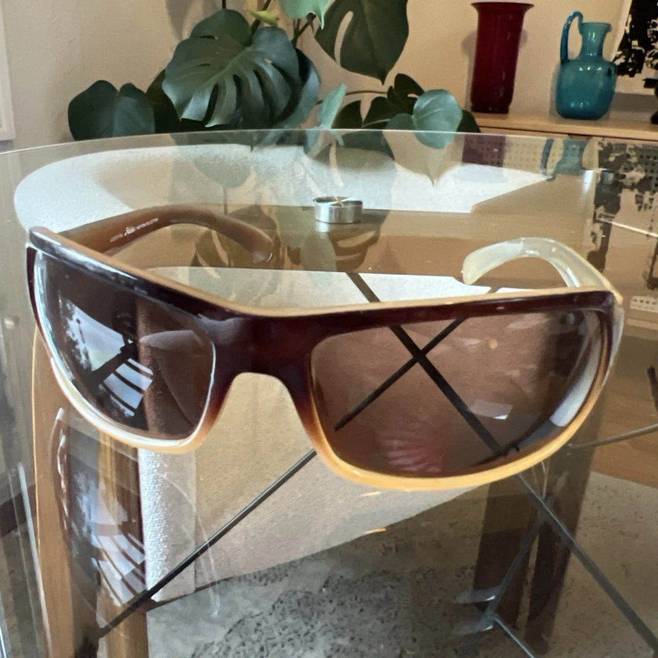 Gafas de sol envolventes polarizadas Hobie Motion Collection “Malibu” Tortuga Fade Foto 1 de 4