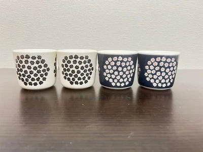 Juego de 2 tazas de café Marimekko Oiva Puketti azul marino blanco Foto 1 de 4
