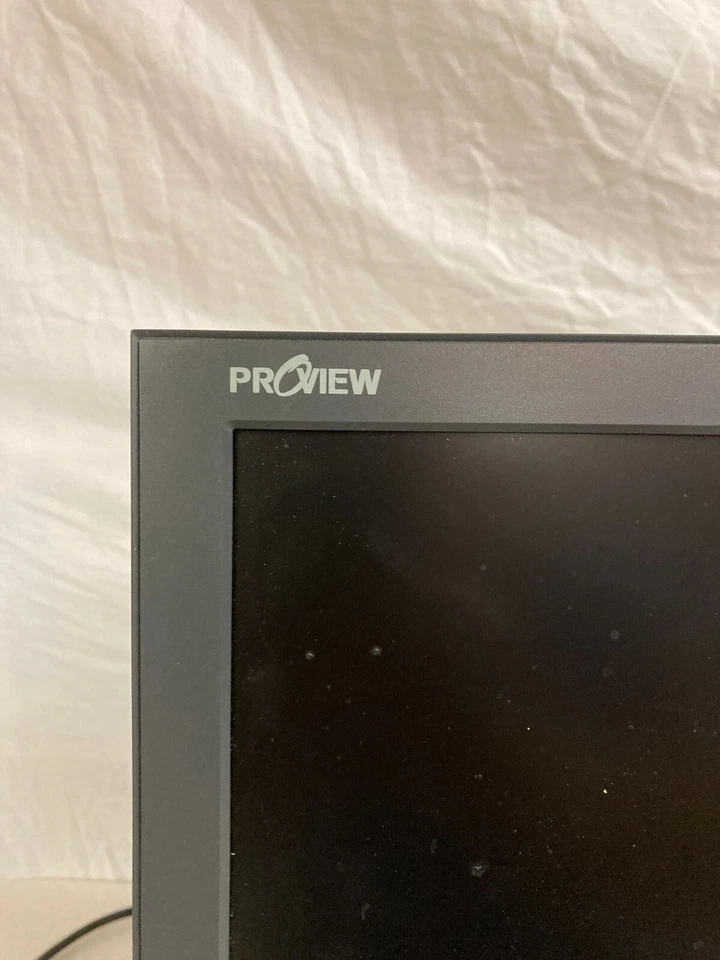 ProView LCD flatscreen color monitor 19" - Image 1 of 4