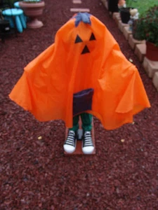 HALLOWEEN 31" CALABAZA GREETER DICE VARIAS FRASES - Imagen 1 de 4