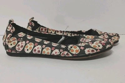 Mad love sugar skull flats Sz 7 - Image 1 of 4