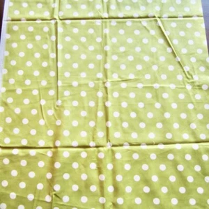 140cm x 114cm Green White Spot Moda Cotton Quilting Fabric 2000s Craft Sewing - Picture 1 of 5