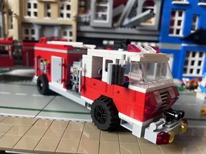 Lego Custom Fire Truck With Pullback Motor And Mini-figure - Picture 1 of 7