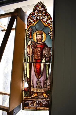 Older German Stained Glass Window of St. Edward the Confessor (R33) chalice co Cover