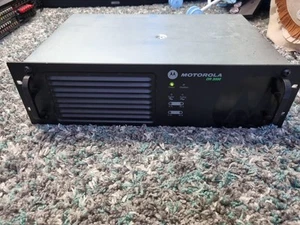 Motorola DR3000 UHF Digital Repeater - Zdjęcie 1 z 7
