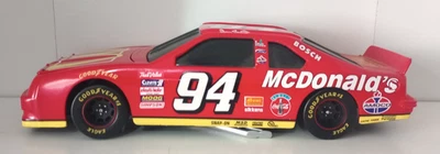 Bill Elliot # 94 Ford 1995 Action Platinum Series BANCO 1:24 NASCAR 1 de 5004 Foto 1 de 4