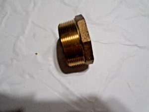 Solid Brass Reducing Bushing 2" MNPT x 1 1/4" FNPT - Picture 1 of 3